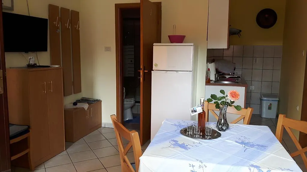 Apartment Krizanovic Malinska Kroatien